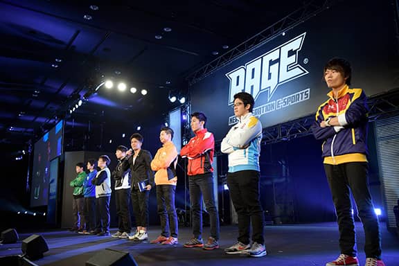 ファイナリスト8名とMC武井壮さん